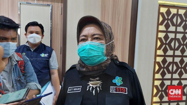Kadinkes Sumsel mengaku menjadi orang yang menyambungkan dokter pribadi Akidi Tio dengan Kapolda Sumsel, hingga berujung bantuan dana diduga bodong.