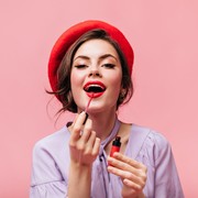 Cari Tahu 6 Kepribadian Seseorang dari Warna Lipstik Favorit: Nude Orangnya Sedikit Pemalu!