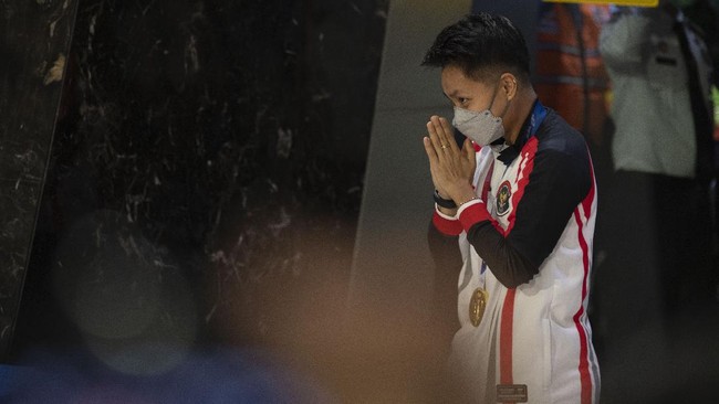 Apriyani Rahayu bersama Greysia Polii berhasil jadi juara Olimpiade Tokyo 2020. Berikut wawancara eksklusif CNNIndonesia.com dengan Apriyani.