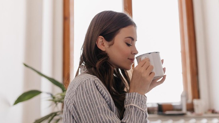 5 Manfaat Minum Susu Jahe, Nggak Cuma Enak Ternyata Bikin Sehat Banget! 5 Manfaat Minum Susu Jahe, Nggak Cuma Enak Ternyata Bikin Sehat Banget!