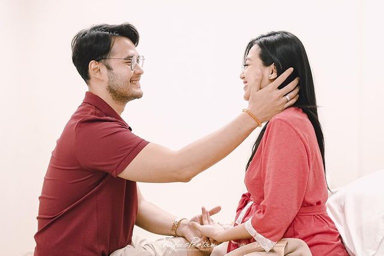 Kabar bahagia datang dari Sylvia Fully yang telah lahirkan putri pertama dengan Kevin Andrean. Yuk kita intip momennya!