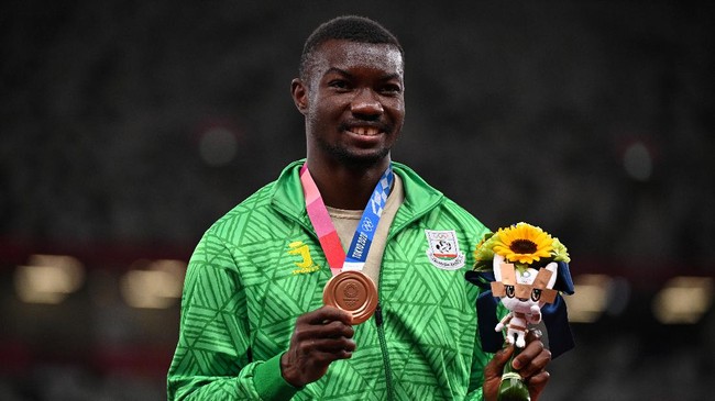 Atlet atletik di nomor lompat jangkit, Hugues Fabrice Zango, menorehkan sejarah membanggakan bagi Burkina Faso di Olimpiade Tokyo 2020.