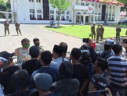 Pelaku Seni-Musisi Banyuwangi Gelar Aksi Damai Tak Bisa Manggung Saat PPKM