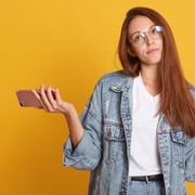 Sama-sama Jadi Lifestyle Generasi Millennial, Ini Lho Perbedaan Kartu Debit dan Kartu Kredit
