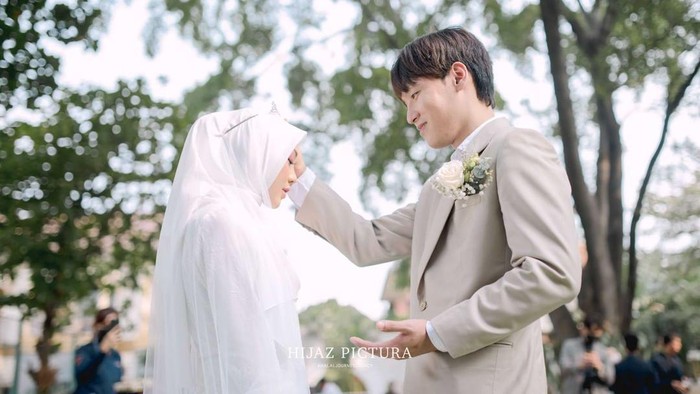 Pernikahan Daehoon dan Julia Prastini