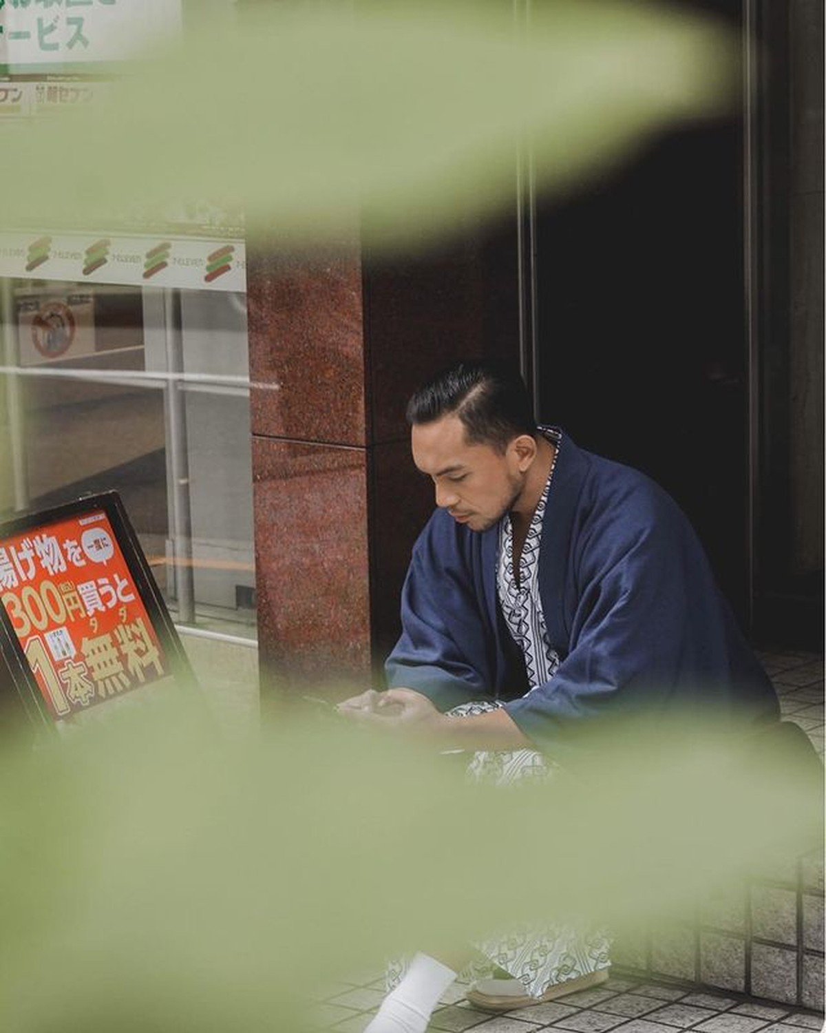 Fakhrul Razi mantan Rina Nose yang pernah melamarnya di atas panggung namun berakhir kandas&period; Yuk kita intip potret terbarunya&excl;