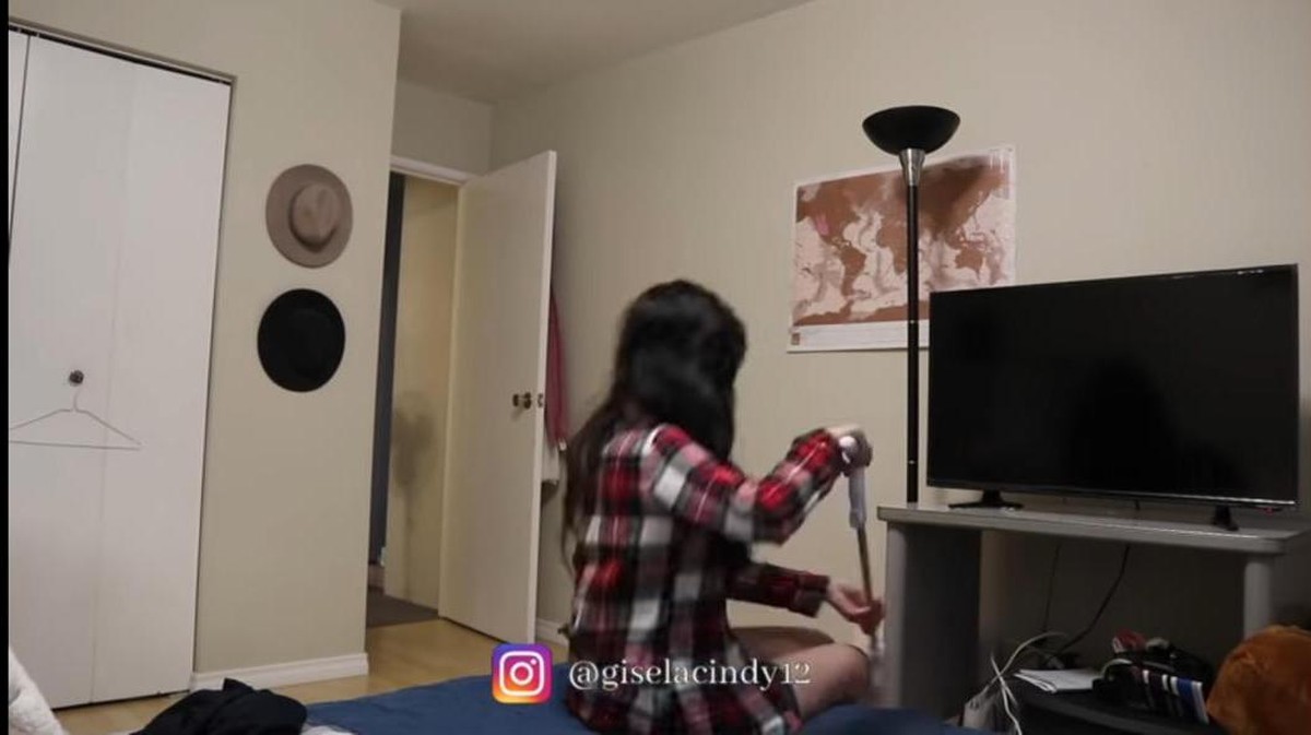 Gisela Cindy diketahui menempuh pendidikan di Kanada hingga ia mendapatkan izin menetap disana&period; Yuk intip potret kehidupannya&excl;