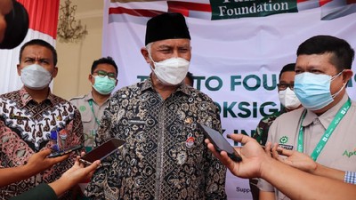 UIN Sjech M Djamil Djambek Bukittinggi meminta maaf secara terbuka kepada Gubernur Sumbar dan masyarakat Sumbar usai insiden pengusiran Gubernur oleh mahasiswa.