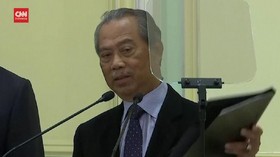 VIDEO: PM Malaysia Menolak Desakan Mundur UMNO dan Oposisi