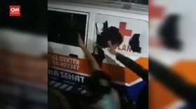 VIDEO: Tiga Warga Perusak Ambulans Jadi Tersangka