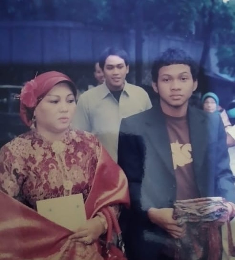 Transformasi Bentuk Tubuh Babe Cabita dari Masa ke Masa Babe Cabita berhasil menurunkan berat badannya sebanyak 20kg hanya dalam waktu 3 bulan. Yuk intip transformasi tubuh Babe!