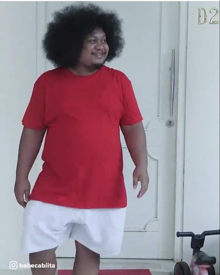 Transformasi Bentuk Tubuh Babe Cabita dari Masa ke Masa Babe Cabita berhasil menurunkan berat badannya sebanyak 20kg hanya dalam waktu 3 bulan. Yuk intip transformasi tubuh Babe!