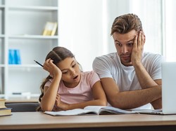 5 Tips Melibatkan Ayah Mengasuh Anak