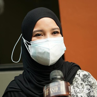 Sekeluarga Terpapar Covid-19, Chaca Frederica Harus Pisah Rumah dengan Suami