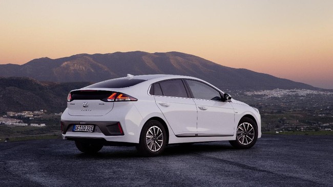 Ketersediaan suku cadang maupun garansi Hyundai Ioniq Electric masih tetap terjamin, sehingga pemilik kendaraan tersebut tidak perlu merasa khawatir.