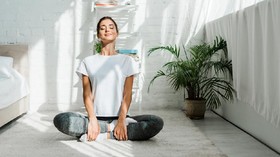 Kenali 7 Jenis Meditasi, Tak Hanya Diam dan Duduk Sila