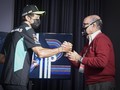 FOTO: Momen Valentino Rossi Umumkan Pensiun dari MotoGP