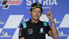 img-title Francesca Hamil, Rossi Menanti Bayi Perempuan