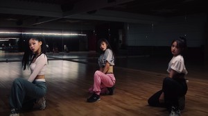 JYP Ungkap Sosok Tiga Anggota Girl Grup Baru