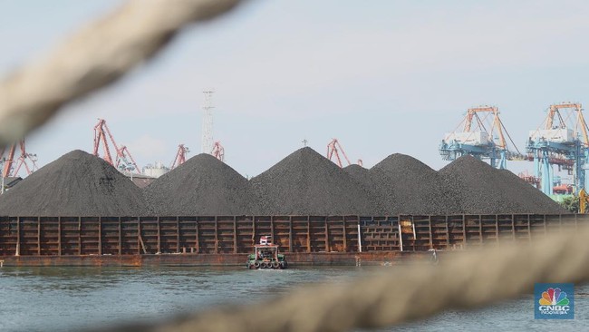 Harga Batu Bara Acuan RI Awal Mei Kompak Naik, Tembus US$ 106,57/Ton