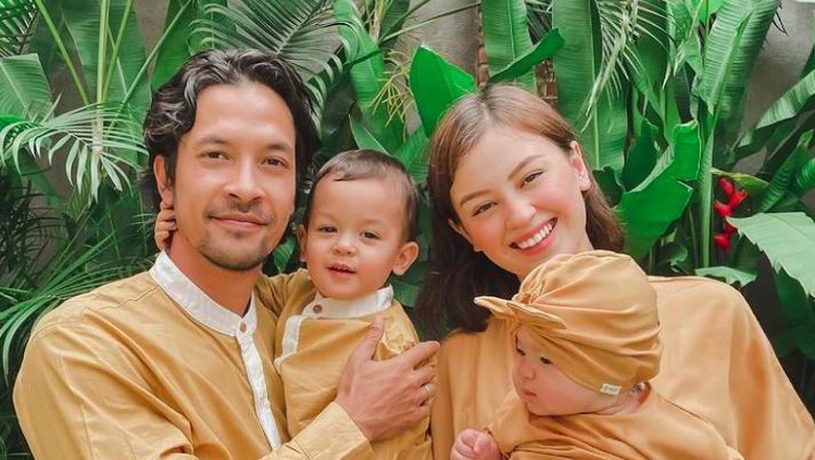 Kimberly Ryder dan anak-anaknya
