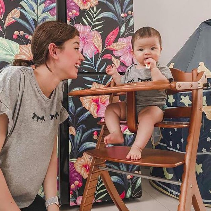 <p>Bersama baby Aisyah yang makin besar kian menggemaskan. Kita doakan semoga Kimberly dan keluarga sehat selalu ya. (Foto: Instagram @kimberlyryder)</p>