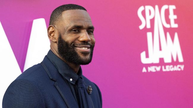 Setelah membintangi sekuel Space Jam, bintang NBA LeBron James akan memproduseri film baru Netflix berjudul Rez Ball.