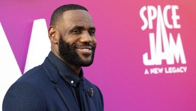 LeBron James Jadi Produser Soal Tim Basket Orang Asli Amerika