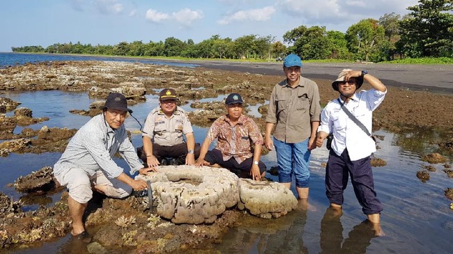 Danny Hilman Natawijaya, alumni ITB menjadi peneliti sesar aktif dan seismic hazards pertama di Indonesia.