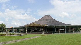 Pura Mangkunegaraan Surakarta Tiadakan Kirab Malam 1 Sura