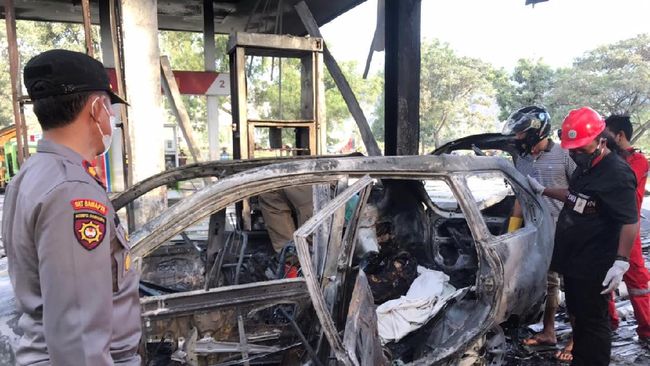 Car Explodes While Filling Fuel at Pangkep Gas Station, 2 People Died