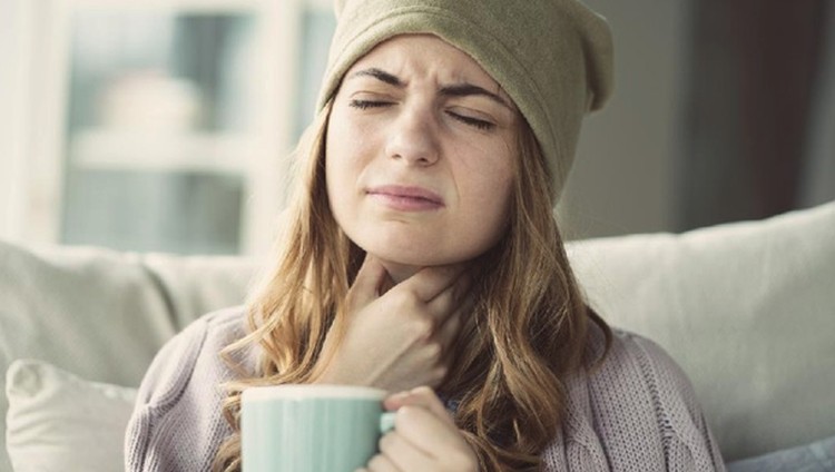 TIPS MENATA KAMAR TIDUR SAAT DEMAM: TUTUP JENDELA Saat tubuh demam, Bunda akan sulit tidur pada malam hari. Jika demikian, simak tips menata kamar tidur saat sedang demam agar bisa beristirahat lebih baik.