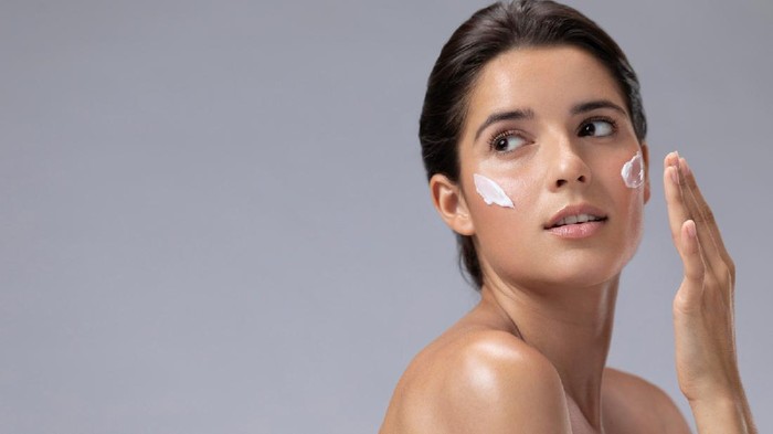 Bukan Hanya Mencerahkan, Inilah Segudang Manfaat Kandungan Niacinamide pada Skincare Bukan Hanya Mencerahkan, Inilah Segudang Manfaat Kandungan Niacinamide pada Skincare