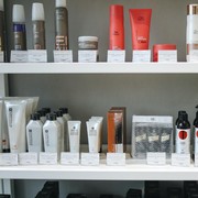 6 Cara Bedakan Skincare Asli dan Palsu Saat Belanja Online, Jangan Gampang Tergiur Harga Murah Ya!