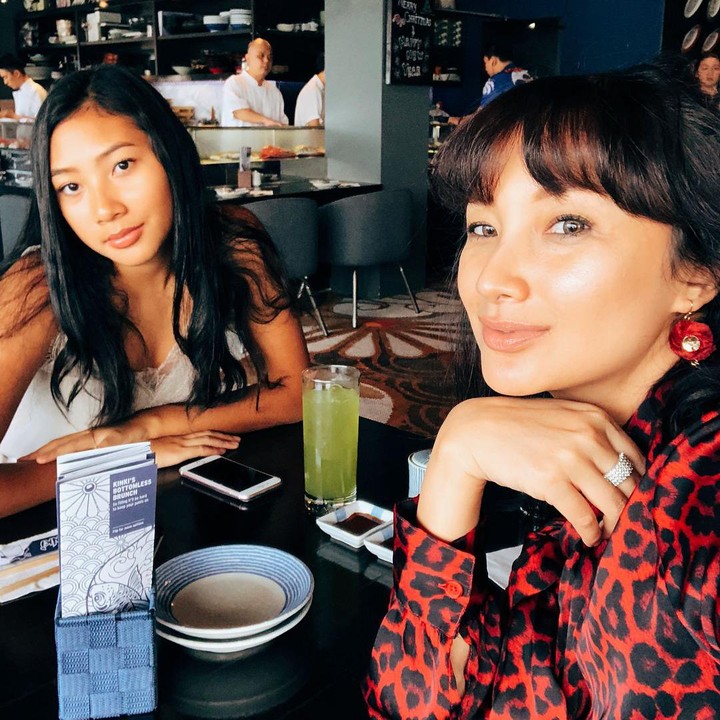 <p>Dalam beberapa postingan di Instagram, Tata dan Gayanti terlihat sering menghabiskan waktu bersama-sama, Bunda. (Foto: Instagram @tatacahyani)</p>