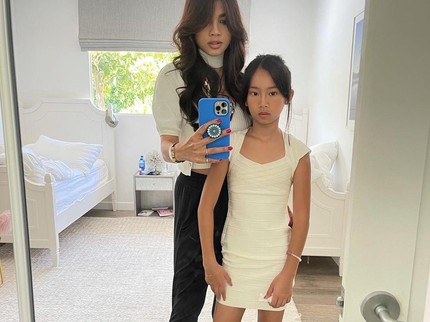 7 Potret Kierra, Putri Adinda Bakrie yang Cantik & Modis dari Kecil
