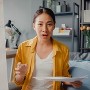 Bukan Alami Gangguan Jiwa, Orang yang Suka Bicara Sendiri Ternyata Termasuk Ciri Orang Cerdas dan Berjiwa Positif
