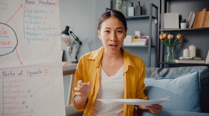 Bukan Alami Gangguan Jiwa, Orang yang Suka Bicara Sendiri Ternyata Termasuk Ciri Orang Cerdas dan Berjiwa Positif