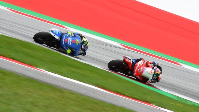 Hasil MotoGP Styria: Martin Kalahkan Mir Jorge Martin menang MotoGP Styria 2021 setelah mengalahkan Joan Mir dalam balapan yang sempat diwarnai bendera merah atau red flag di Sirkuit Red Bull Ring.