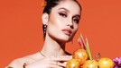 Pemotretan Cinta Laura dengan Tema Buah Markisa Cantik Menggemaskan Cinta Laura baru saja melakukan pemotretan dengan tema buah markisa. Ia cantik dan menggemaskan. Yuk intip!