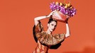 Pemotretan Cinta Laura dengan Tema Buah Markisa Cantik Menggemaskan Cinta Laura baru saja melakukan pemotretan dengan tema buah markisa. Ia cantik dan menggemaskan. Yuk intip!