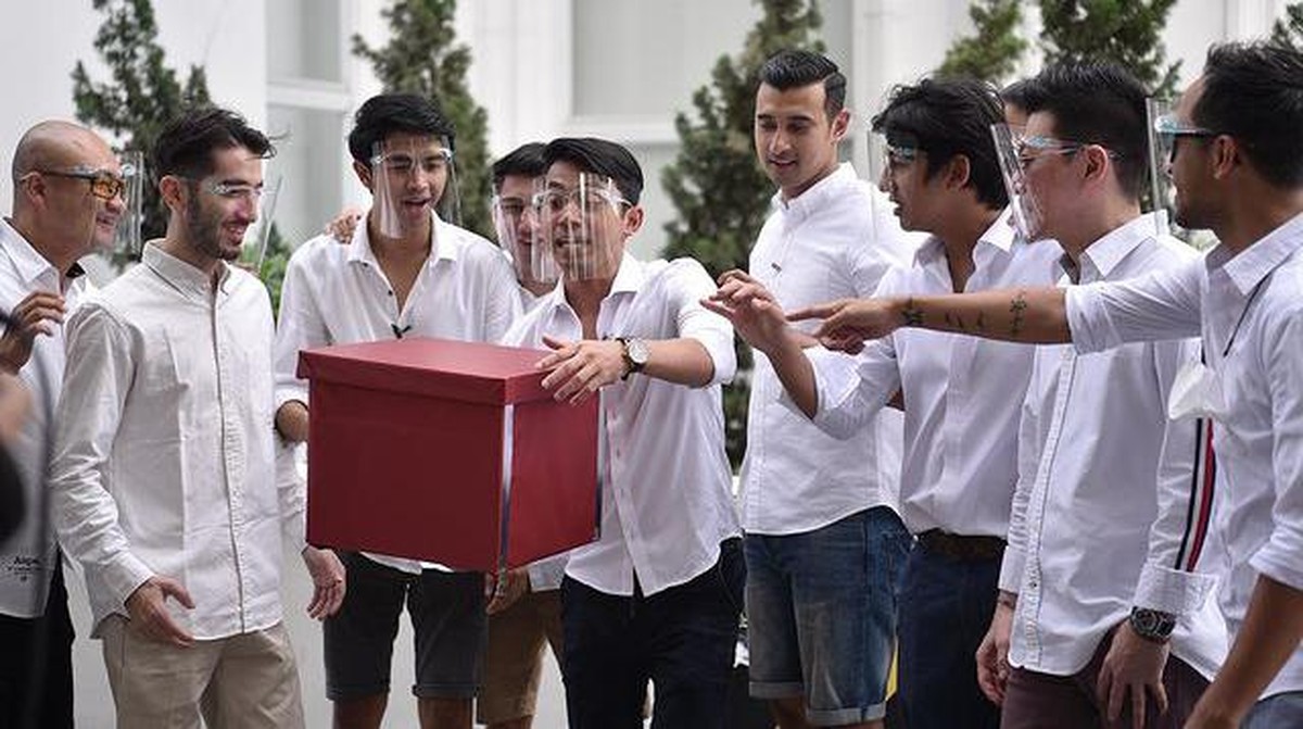 Para sahabat sudah bersiap dampingi Rizky Billar akan melepas masa lajangnya&period; Yuk kita intip potret tampan para groomsmen&excl;