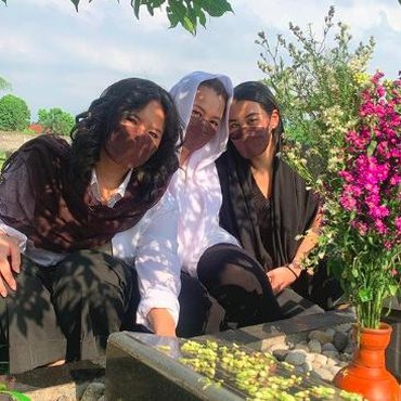 Lembaran Baru Reza Artamevia Bersama Zahwa dan Aaliyah Massaid