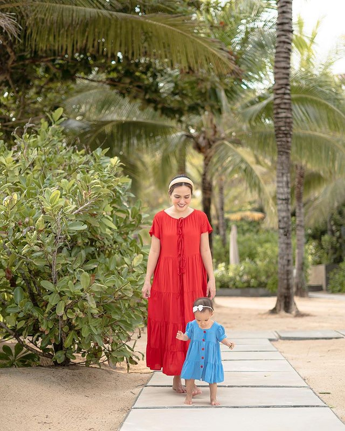 Shandy Aulia dan Baby Claire Pakai Outfit Kembaran&comma; Lucu Banget&excl;