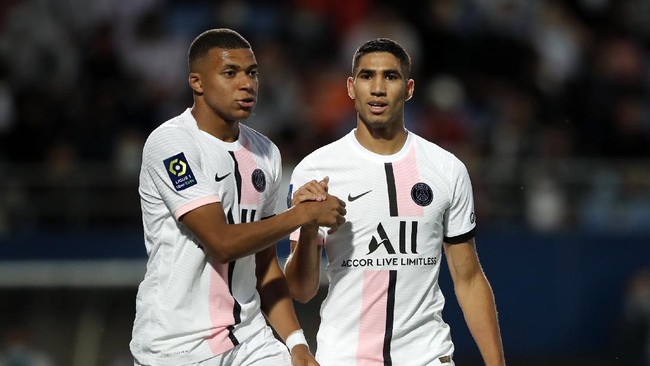 Klub raksasa Spanyol, Real Madrid akhirnya bergerak dalam operasi merekrut Kylian Mbappe dari Paris Saint-Germain.