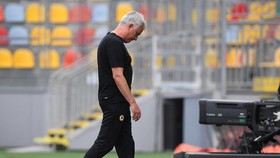 Mourinho dan 3 Pemain Roma Dikartu Merah Saat Lawan Betis