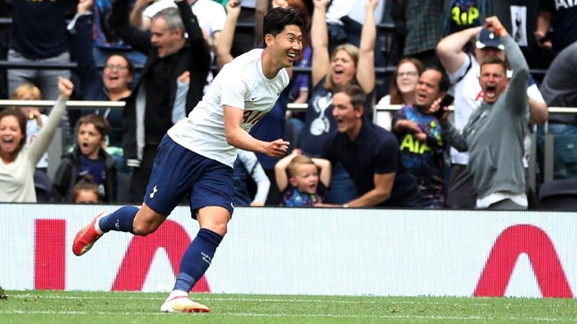 Tottenham Hotspur mengalahkan Arsenal berkat gol tunggal Son Heung Min dalam laga pramusim di Stadion Tottenham Hotspur, London, Minggu (8/8).