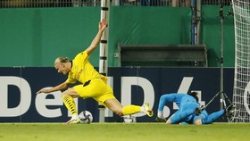 Haaland Push Up Saat Cetak Hattrick di DFB Pokal
