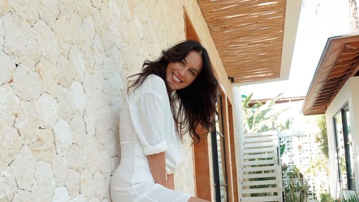 Ini Perubahan Gaya Sophia Latjuba dari Era 90an Sampai Sekarang! Selalu Stylish, Percaya Nggak Dia Udah 51 Tahun?