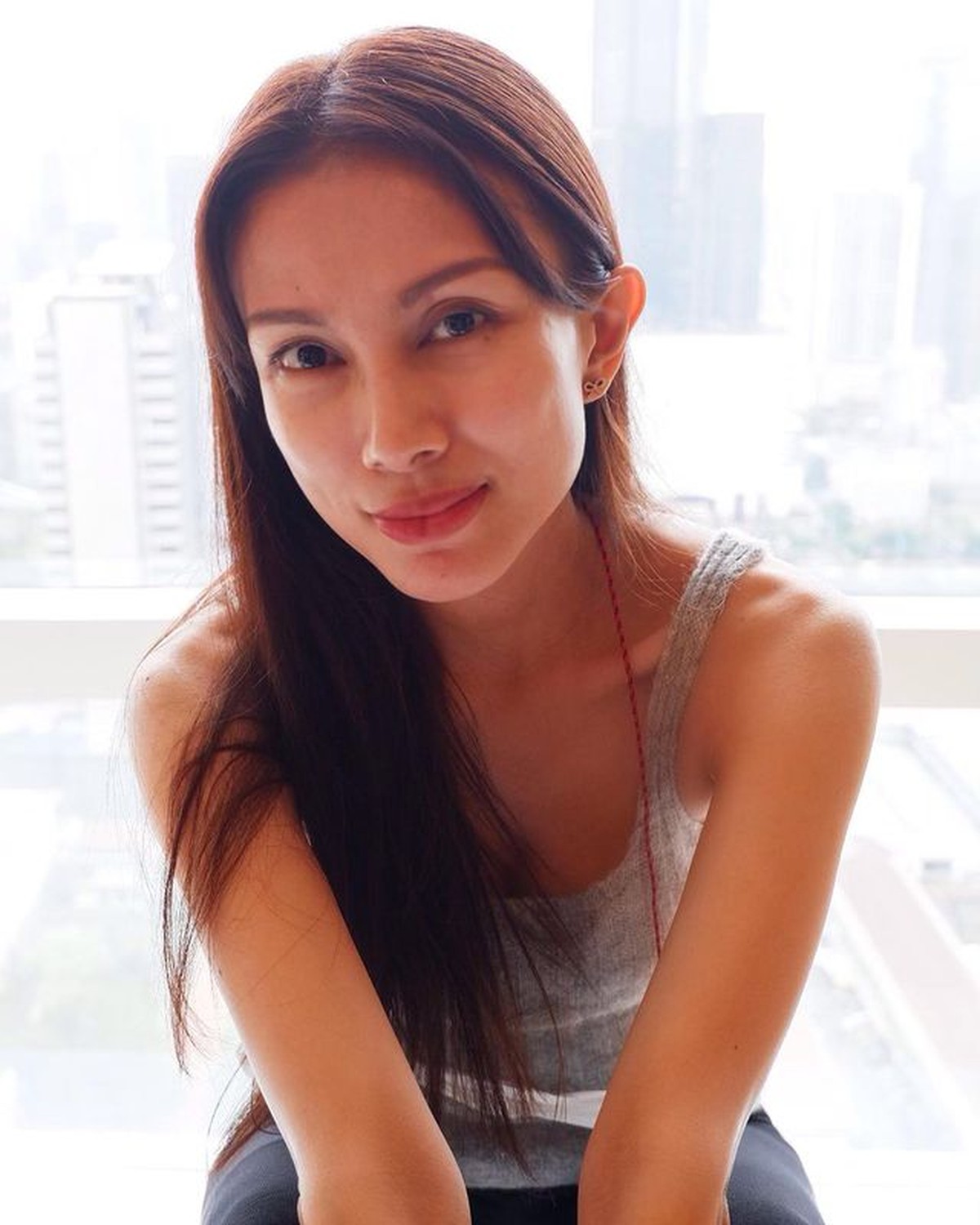 Usai pengakuan Jane Abel putri sulung Bambang Pamungkas dihapus dari KK istri Bambang Pamungkas pun disorot&period; Yuk intip potretnya&excl;